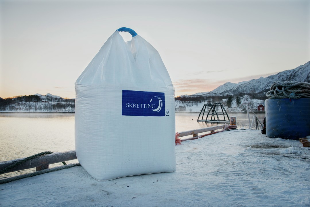 30 prosent mindre behov for ny plast når gamle fôrsekker skal bli nye. Foto: Skretting/Abrahamsen