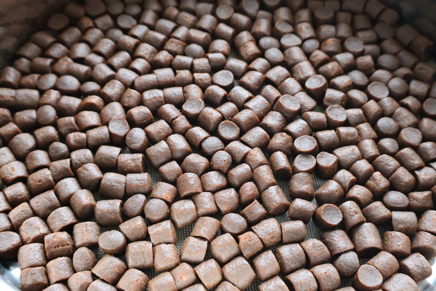 Fish feed pellets