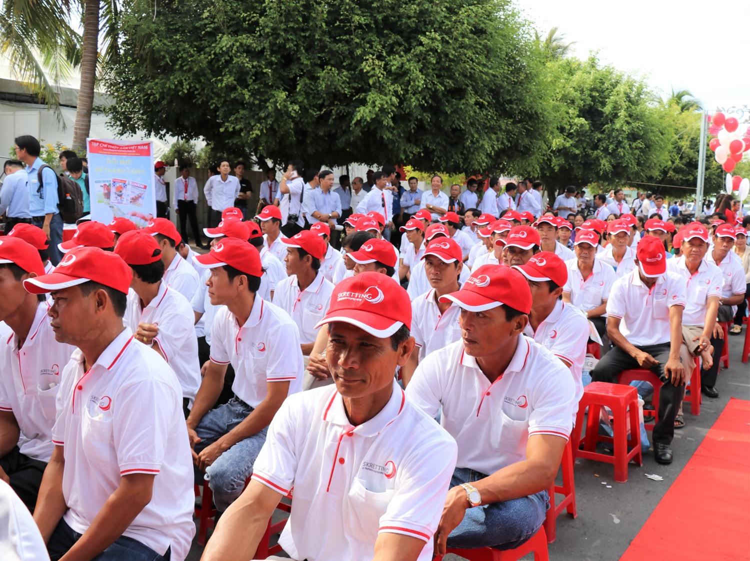 Skretting Vietnam kids in school