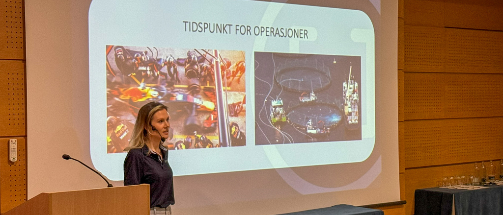 Audhild Blomsø fra Optoscale holder presentasjon