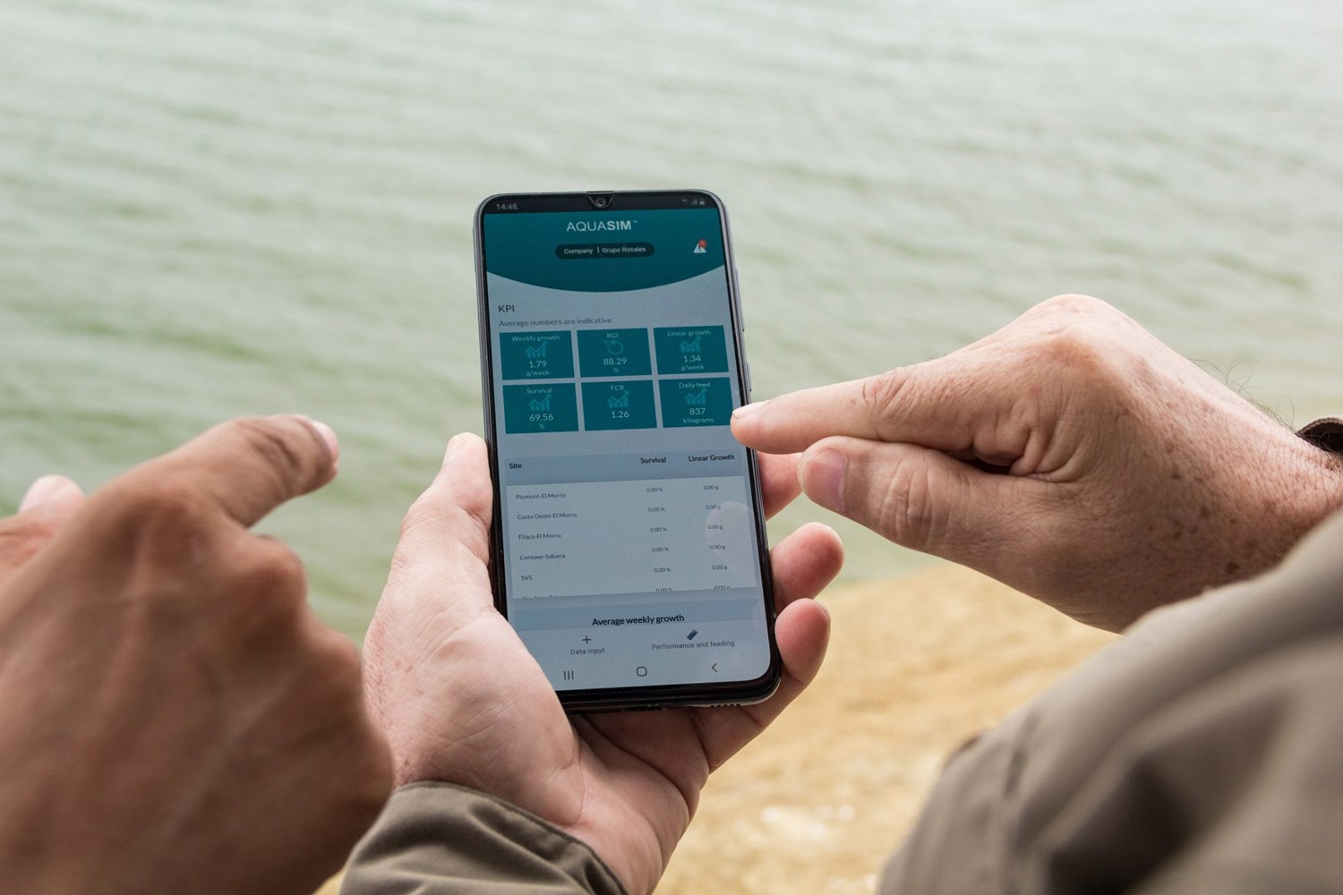 AquaSim app in hand